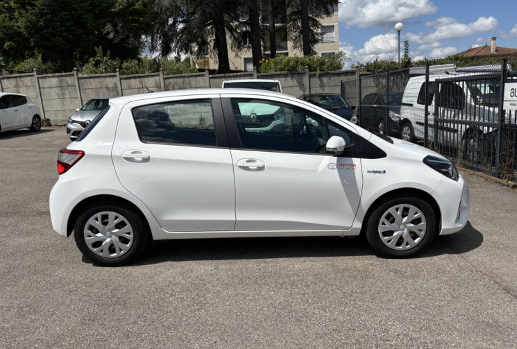 Toyota Yaris PRO 100H FRANCE BUSINESS