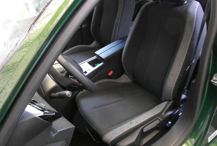 Peugeot 308 308 BLUEHDI 130 CH S&S EAT8 ACTIVE PACK +ATTELAGE 