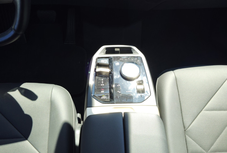 BMW iX iX I (I20) phase 1