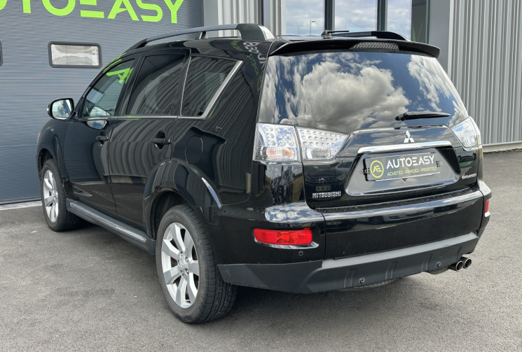Mitsubishi OUTLANDER 2.2 DI-D Intense 4X4 177 cv 7 places 