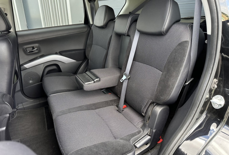 Mitsubishi OUTLANDER 2.2 DI-D Intense 4X4 177 cv 7 places 
