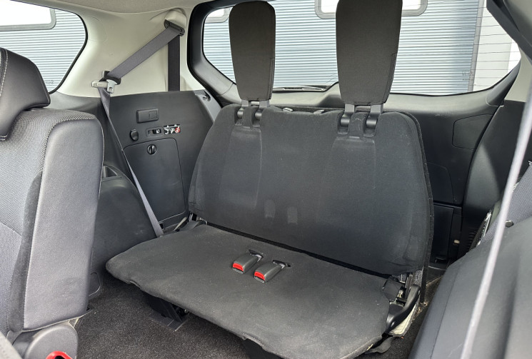 Mitsubishi OUTLANDER 2.2 DI-D Intense 4X4 177 cv 7 places 