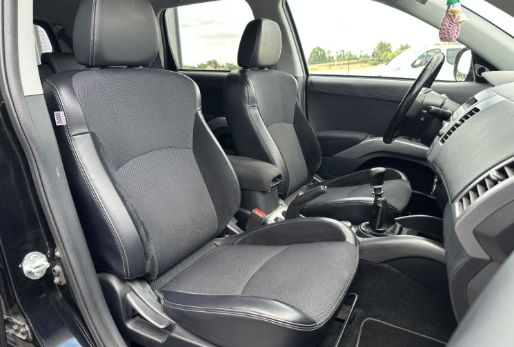 Mitsubishi OUTLANDER 2.2 DI-D Intense 4X4 177 cv 7 places 