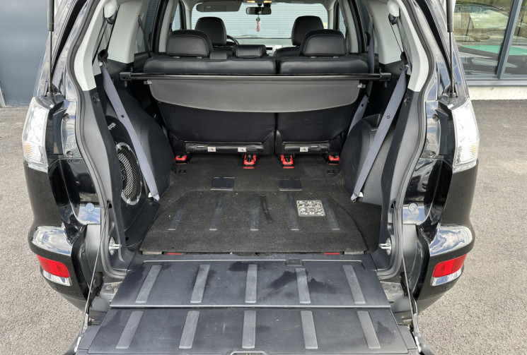 Mitsubishi OUTLANDER 2.2 DI-D Intense 4X4 177 cv 7 places 