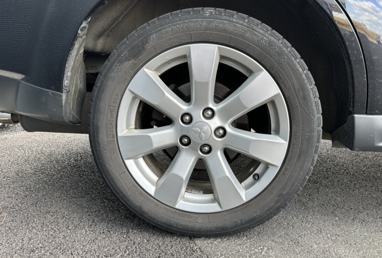 Mitsubishi OUTLANDER 2.2 DI-D Intense 4X4 177 cv 7 places 