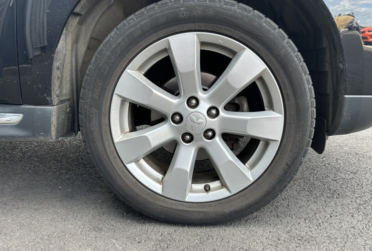 Mitsubishi OUTLANDER 2.2 DI-D Intense 4X4 177 cv 7 places 