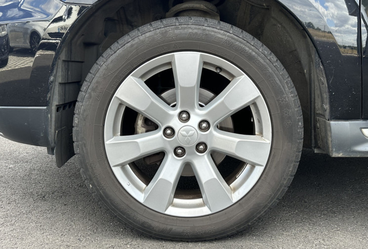 Mitsubishi OUTLANDER 2.2 DI-D Intense 4X4 177 cv 7 places 