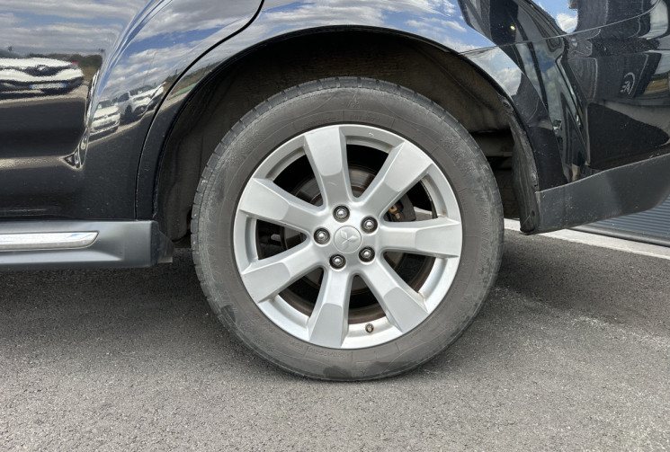 Mitsubishi OUTLANDER 2.2 DI-D Intense 4X4 177 cv 7 places 