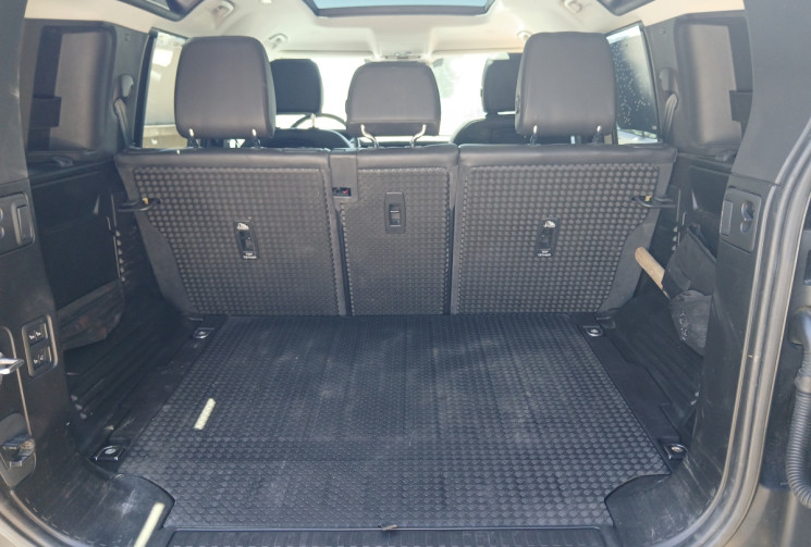 Land-Rover Defender II 110 D240 SD4 2.0 TDCI 4WD FIRST EDITION