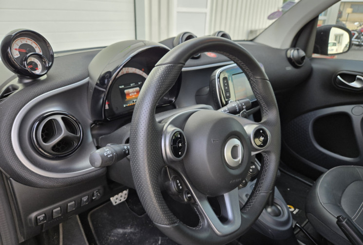 SMART Fortwo 90ch prime twinamic * CAMERA * SIEGES CHAUFFANTS * TOIT PANORAMIQUE *