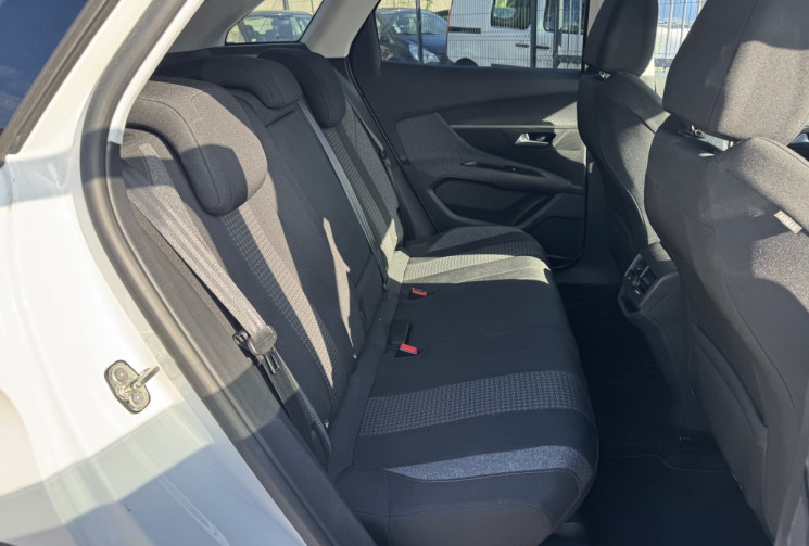 Peugeot 3008 1.5 BLUEHDI / 130 CH / ACTIVE BUSINESS