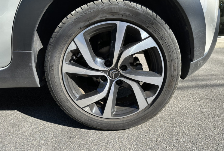 Citroën C3 1.2 THP 110 SHINE EAT6 * ENTRETIEN ET CT OK * GARANTIE 6 MOIS
