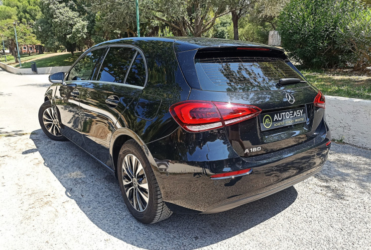 Mercedes Classe A A180 136 CH Progressive line - Grand écran - Cuir