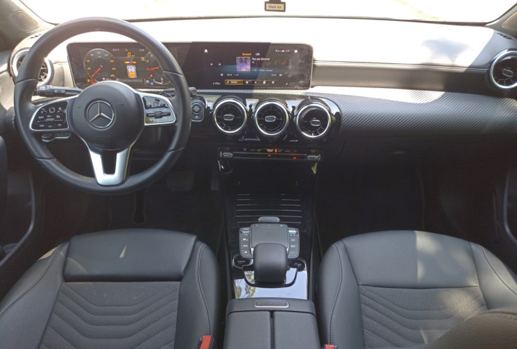 Mercedes Classe A A180 136 CH Progressive line - Grand écran - Cuir