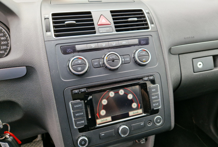 Volkswagen Touran DSG7 CONFORLINE TOIT OUVRANT