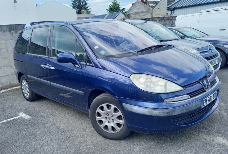Peugeot 807 2.0 HDI 110 POUR PRO DE L'AUTOMOBILE