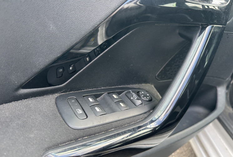 Peugeot 208 1.6 HDI 92 BUSINESS PACK