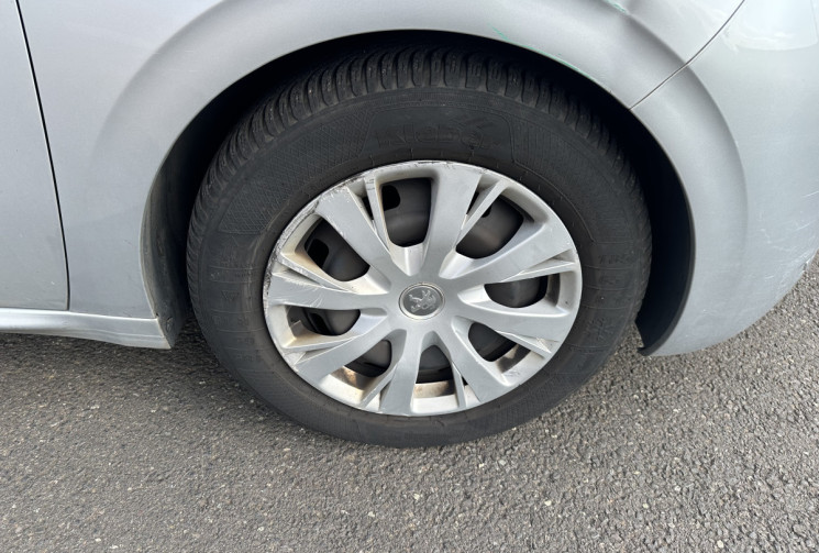 Peugeot 208 1.6 HDI 92 BUSINESS PACK