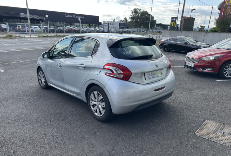 Peugeot 208 1.6 HDI 92 BUSINESS PACK