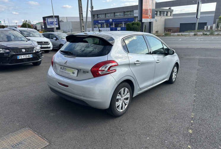 Peugeot 208 1.6 HDI 92 BUSINESS PACK