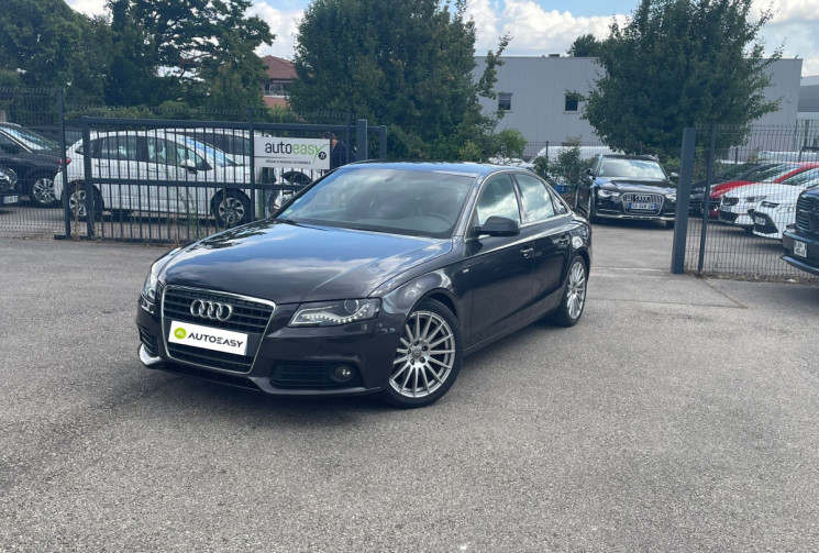Audi A4 2.0 TDI / 143 CH / S LINE