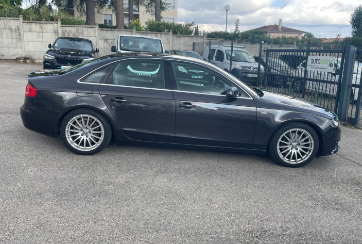 Audi A4 2.0 TDI / 143 CH / S LINE