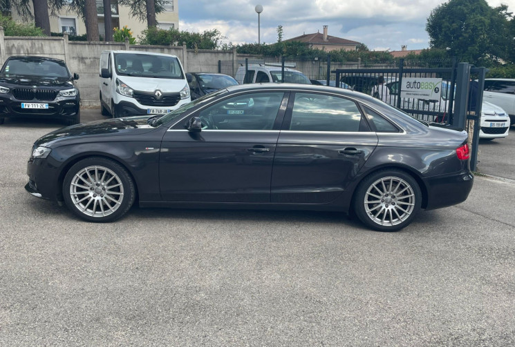 Audi A4 2.0 TDI / 143 CH / S LINE