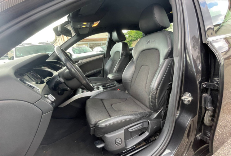 Audi A4 2.0 TDI / 143 CH / S LINE