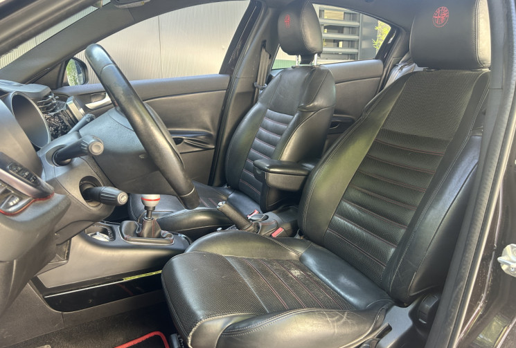 Alfa Romeo GIULIETTA III QV 1750 TBi 235 Quadrifoglio Caméra de recul / Carplay / Distri changée