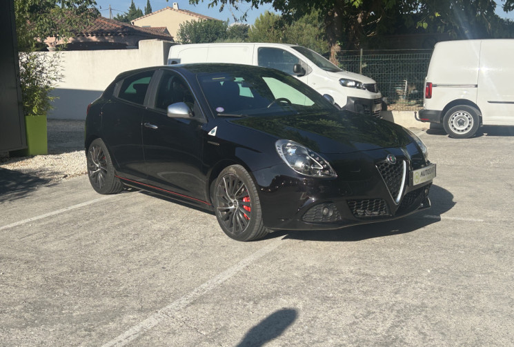 Alfa Romeo GIULIETTA III QV 1750 TBi 235 Quadrifoglio Caméra de recul / Carplay / Distri changée