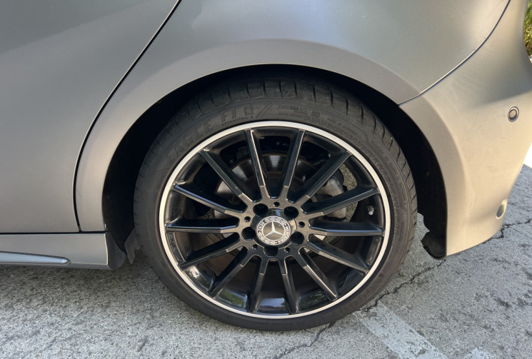 Mercedes Classe A 220 d 7G-DCT Fascination AMG / Toit Ouvrant / Sièges Electriques Chauffants 