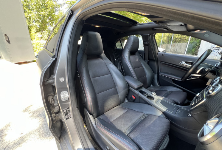 Mercedes Classe A 220 d 7G-DCT Fascination AMG / Toit Ouvrant / Sièges Electriques Chauffants 