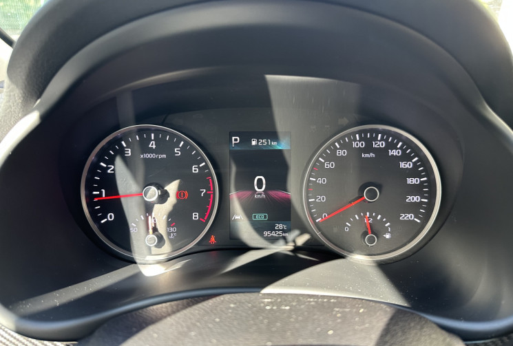 Kia STONIC 1.0 T-GDI 120 MHEV DCT7 GT LINE * ENTRETIEN FULL KIA * GARANTIE 02/2028