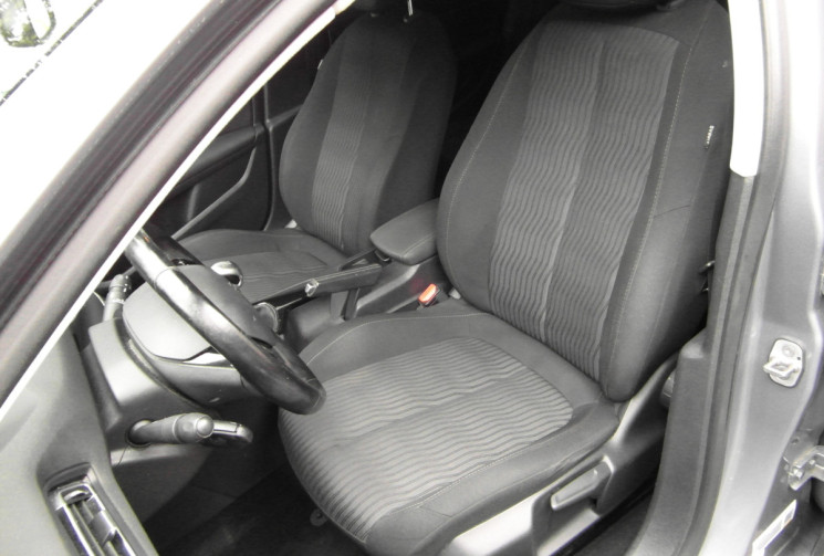 Peugeot 308 308 SW 1.6 BLUEHDI 120CH ACTIVE DISTRIBUTION OK