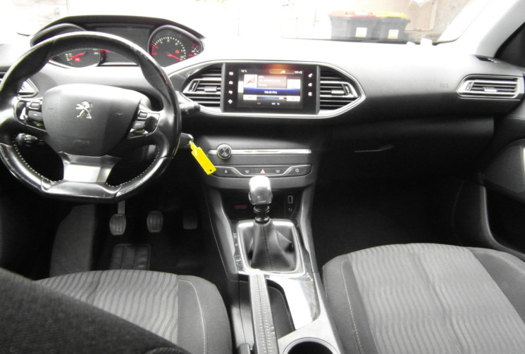 Peugeot 308 308 SW 1.6 BLUEHDI 120CH ACTIVE DISTRIBUTION OK