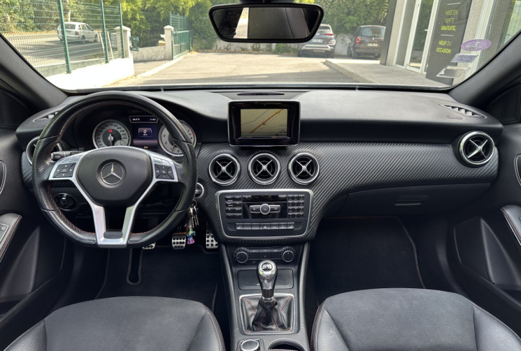 Mercedes Classe A (W176) 200 1.6 TURBO 156 FASCINATION PACK AMG * TOIT OUVRANT * ENTRETIEN COMPLET 