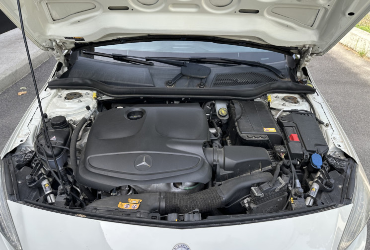 Mercedes Classe A (W176) 200 1.6 TURBO 156 FASCINATION PACK AMG * TOIT OUVRANT * ENTRETIEN COMPLET 