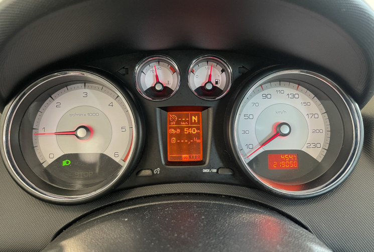 Peugeot 308 2.0 HDi136 Feline FAP BVA 