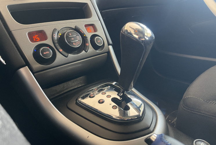Peugeot 308 2.0 HDi136 Feline FAP BVA 