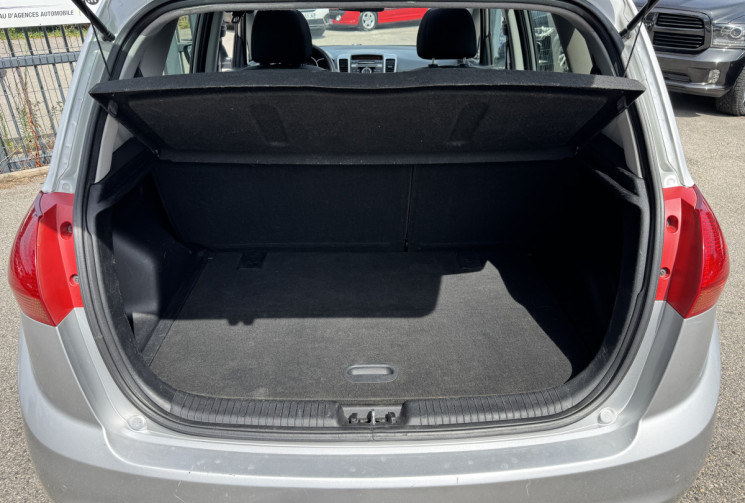 Kia VENGA 1.6 CRDI / 115 CH / PREMIUM 