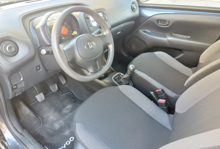 Toyota Aygo 1.0 vvti 72 ch X black