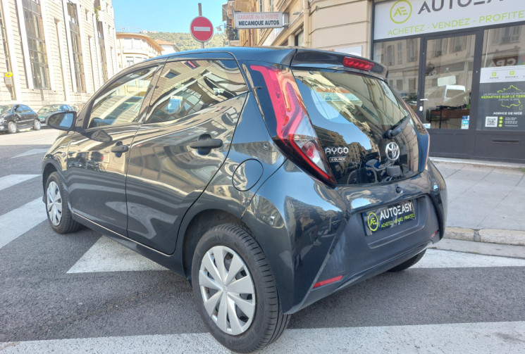 Toyota Aygo 1.0 vvti 72 ch X black