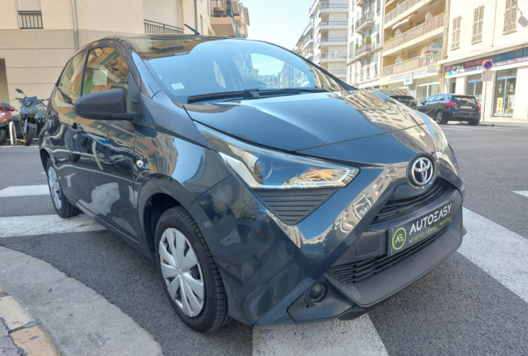 Toyota Aygo 1.0 vvti 72 ch X black