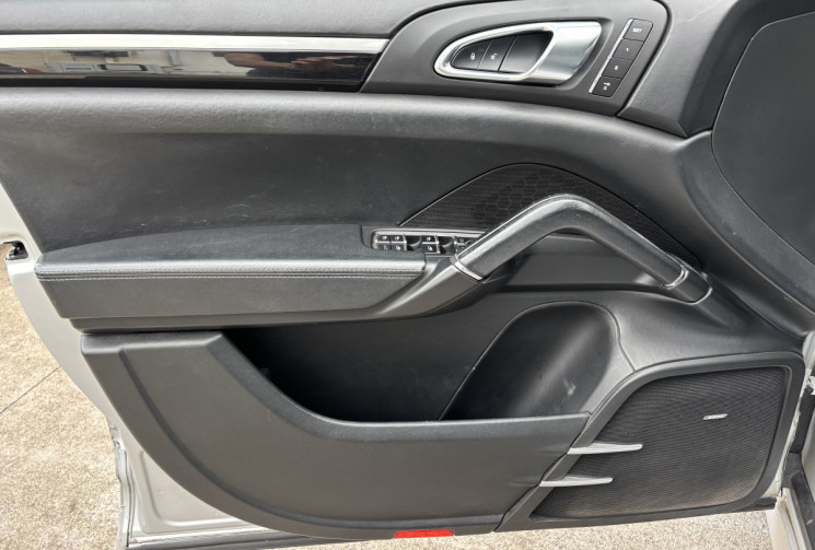 Porsche Cayenne 3.0 V6 245 PLATINIUM BVA