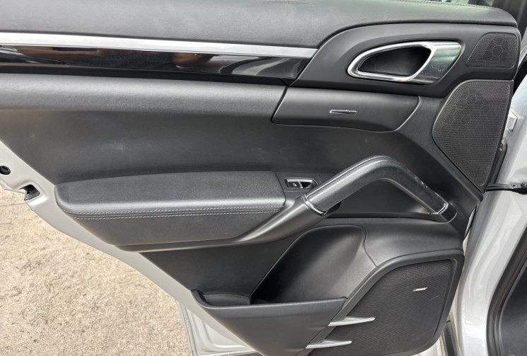 Porsche Cayenne 3.0 DIESEL V6 245PLATINIUM BVA