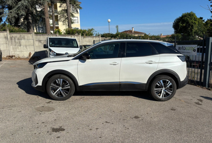Peugeot 3008 1.5 BlueHDi 130 CH / EAT8 / ALLURE