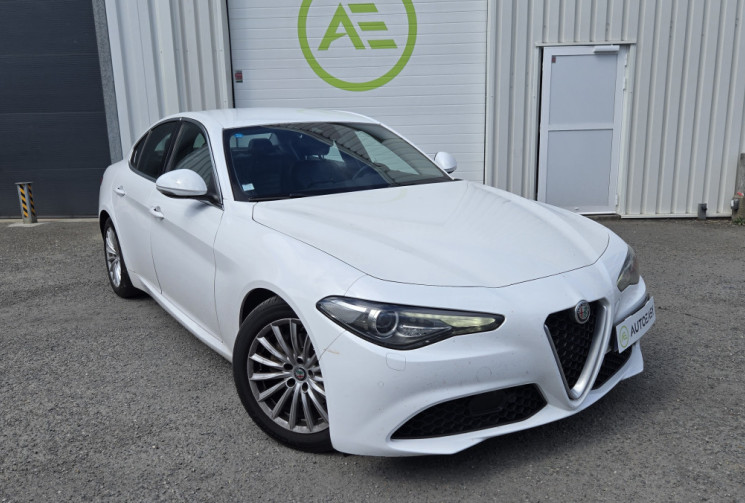 Alfa Romeo Giulia 2.2 JTD 150ch Lusso * sièges chauffants * volant chauffant * sièges électriques * 