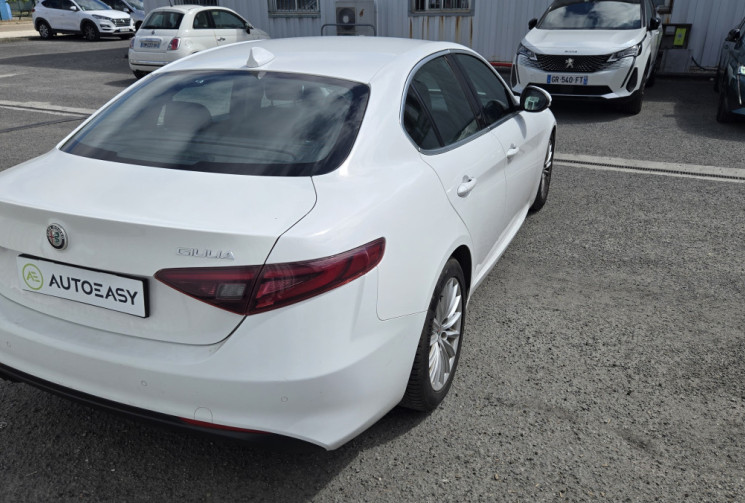 Alfa Romeo Giulia 2.2 JTD 150ch Lusso * sièges chauffants * volant chauffant * sièges électriques * 