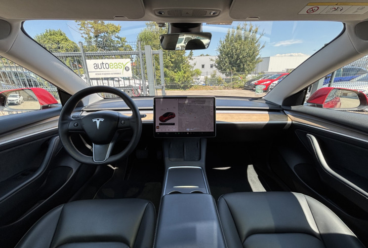Tesla Model 3 STANDARD RANGE PLUS / 275 ch / RWD