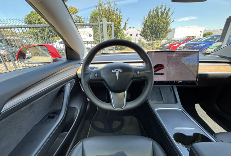 Tesla Model 3 STANDARD RANGE PLUS / 275 ch / RWD